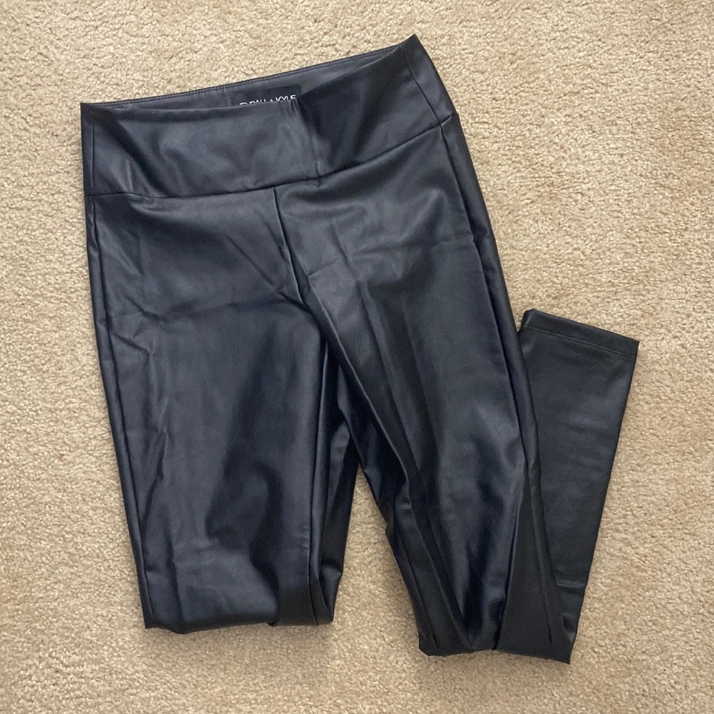 NWOT kendall & kylie leather leggings